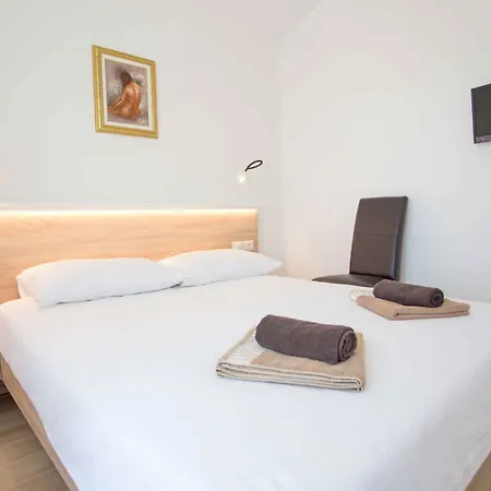 Apartment In Nova Vas/Istrien 10147 Apartment *